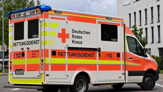Aktuell viel hitzebedingt im Einsatz: Ein Rettungswagen des DRK. Archivfoto: Markus Brändli