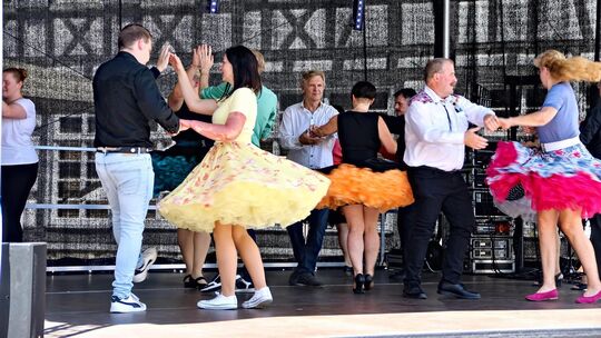 Das Bühnenprogramm beim Haft-ond-Hokafeschd (hier ein Bild aus 2025) entfällt. Archivfoto: Florian Stegmaier Das Bühnenprogramm beim Haft-ond-Hokafeschd (hier ein Bild aus 2025) entfällt. Archivfoto: Florian Stegmaier