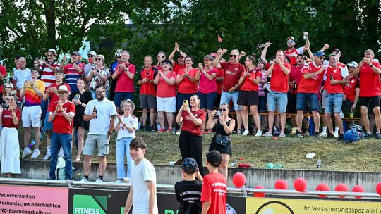 Volles Haus herrschte im Weilheimer Lindachstadion zuletzt bei der Bezirksligarelegation. Am Wochenende dürften anlässlich der J Volles Haus herrschte im Weilheimer Lindachstadion zuletzt bei der Bezirksligarelegation. Am Wochenende dürften anlässlich der J