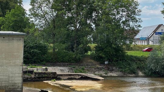 Der Neckar führt derzeit extrem wenig Wasser. Foto: Sylvia Gierlichs Der Neckar führt derzeit extrem wenig Wasser. Foto: Sylvia Gierlichs