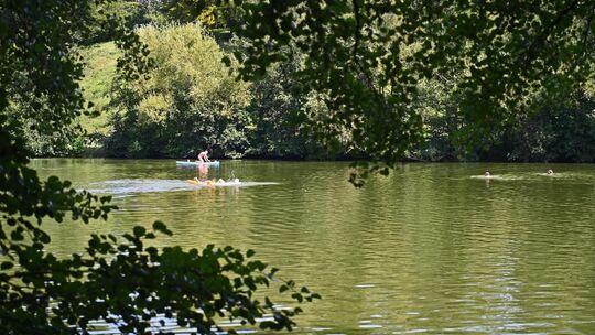 Der Untere See der Bürgerseen ist beliebt zum Schwimmen und Planschen. Archivfoto: Markus Brändli Der Untere See der Bürgerseen ist beliebt zum Schwimmen und Planschen. Archivfoto: Markus Brändli