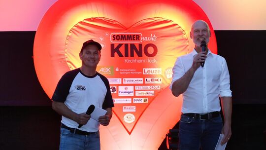 Kino-Chef Reimund Fischer und Oberbürgermeister Pascal Bader beim Sommernachtskino. Archivfoto: Jörg Bächle Kino-Chef Reimund Fischer und Oberbürgermeister Pascal Bader beim Sommernachtskino. Archivfoto: Jörg Bächle