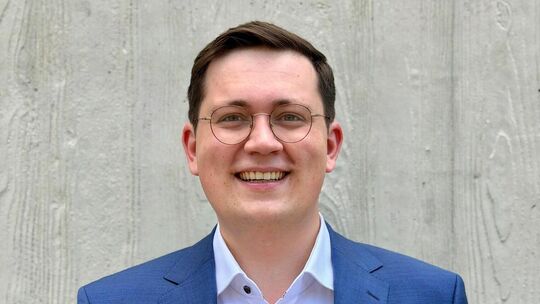 Falk Schöneck tritt bei der Wahl am 11. Oktober in Neuffen an. Foto: pr Falk Schöneck tritt bei der Wahl am 11. Oktober in Neuffen an. Foto: pr