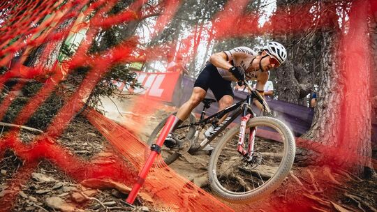 Luca Schwarzbauer hat im Rennen lieber nichts mehr riskiert und ist auf dem dritten Platz ins Ziel gefahren. Foto: Armin Küstenb Luca Schwarzbauer hat im Rennen lieber nichts mehr riskiert und ist auf dem dritten Platz ins Ziel gefahren. Foto: Armin Küstenb