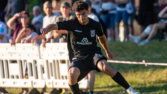 Alexandre Azevedo aus Kirchheim kickt jetzt im Dress des SSV Ulm. Foto: Michael Treutner Alexandre Azevedo aus Kirchheim kickt jetzt im Dress des SSV Ulm. Foto: Michael Treutner