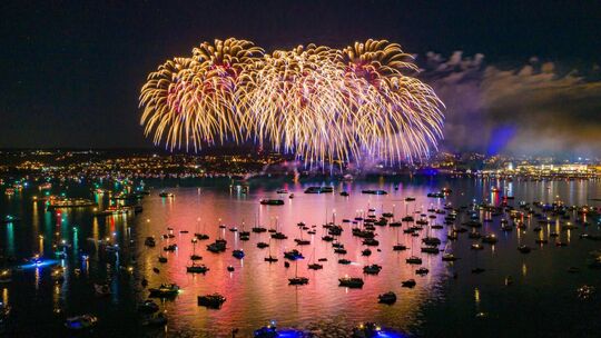 Am Samstag, 8. August, verwandelt sich die Konstanzer Uferpromenade wieder in eine fast vier Kilometer lange, sommerliche Freilu Am Samstag, 8. August, verwandelt sich die Konstanzer Uferpromenade wieder in eine fast vier Kilometer lange, sommerliche Freilu
