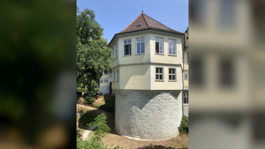 Das Kirchheimer Schloss steht vor einer umfassenden Brandschutzsanierung. Der Rundsaal im Obergeschoss, der hier im Bild von auß