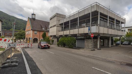 Die Planungen für den neuen Rathauskomplex in Oberlenningen werden immer konkreter. Foto: Carsten Riedl Die Planungen für den neuen Rathauskomplex in Oberlenningen werden immer konkreter. Foto: Carsten Riedl
