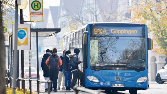 Zuverlässige Busverbindungen sind im täglichen Berufs- und Schülerverkehr ein unverzichtbarer Baustein im ÖPNV. Foto: Markus Brä Zuverlässige Busverbindungen sind im täglichen Berufs- und Schülerverkehr ein unverzichtbarer Baustein im ÖPNV. Foto: Markus Brä