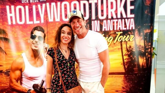 Mit seiner bundesweiten Castingtour sucht Regisseur und Produzent Murat Ünal (rechts) neue Gesichter. Foto: pr Mit seiner bundesweiten Castingtour sucht Regisseur und Produzent Murat Ünal (rechts) neue Gesichter. Foto: pr