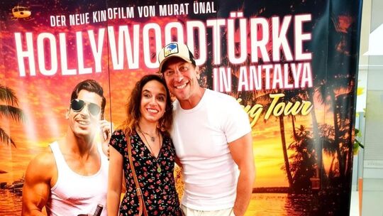 Mit seiner bundesweiten Castingtour sucht Regisseur und Produzent Murat Ünal (rechts) neue Gesichter. Foto: pr