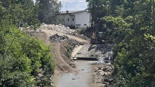 In der Lindach finden aktuell größere Bauarbeiten statt. Foto: Sandra Langguth In der Lindach finden aktuell größere Bauarbeiten statt. Foto: Sandra Langguth