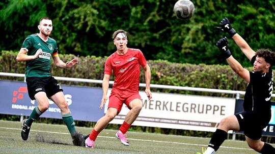 Rot am Drücker: Der TSV Wernau hat Neidlingen II besiegt. Foto: Markus Brändli Rot am Drücker: Der TSV Wernau hat Neidlingen II besiegt. Foto: Markus Brändli