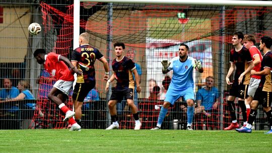 Die SFD-Zweite und der AC Catania lieferten sich ein ausgeglichenes Duell. Foto: Markus Brändli