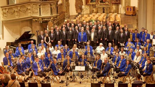 Der Côr y Penrhyn und der Musikverein Notzingen-Wellingen. Foto: Manfred Neumann