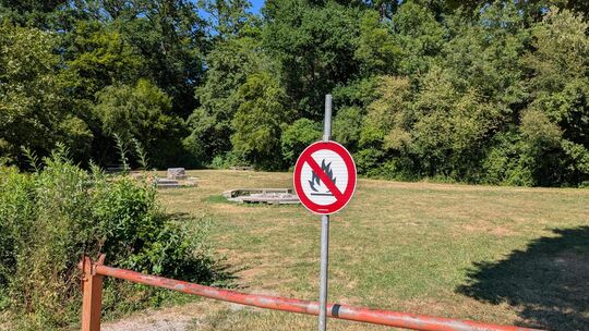 Gesperrter Grillplatz. Foto: Uwe Gottwald Gesperrter Grillplatz. Foto: Uwe Gottwald
