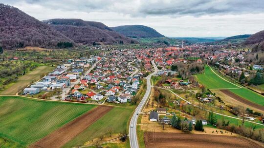 Lenningen kann sich dank breit aufgestellter Betriebe über Einnahmen aus der Gewerbesteuer freuen. Auf dem Foto zu sehen ist das Lenningen kann sich dank breit aufgestellter Betriebe über Einnahmen aus der Gewerbesteuer freuen. Auf dem Foto zu sehen ist das