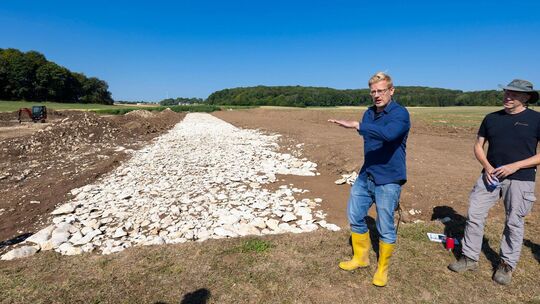 Ausgrabungen des Landesamts für Denkmalpflege im Zuge des A8-Neubaus brachten einen Abschnitt der römischen Alblimes-Straße ans
