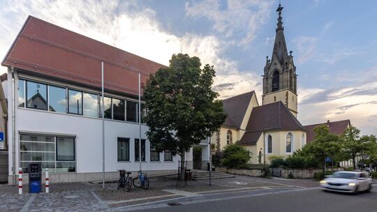 Noch ziehen keine dunklen Wolken über den Bissinger Finanzen auf. Foto: Carsten Riedl