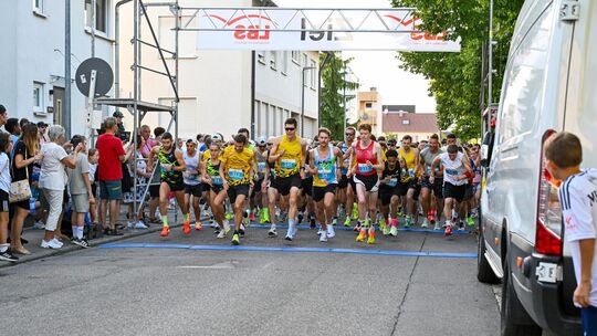 Mit rund 400 Starterinnen und Startern in beiden Läufen erlebte das Wendlinger Event einen vorläufigen Höhepunkt. Foto: Markus B