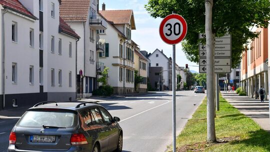 Bei einem Standardbrand sollen die ersten Feuerwehrleute innerhalb von zehn Minuten am Einsatzort sein. Für die Fahrt zum Feuerw