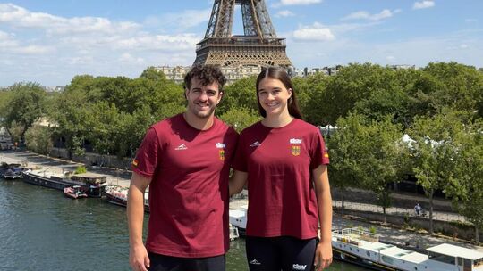 Manuel und Maike Halbisch auf der Sprungplattform in Paris. Die EM haben beide Geschwister bestritten. Foto: pr