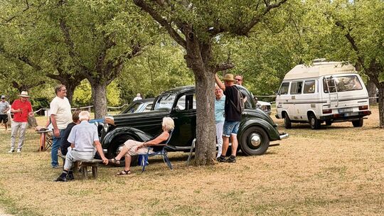 Ob auf Ausflügen oder vollgepackt für den Familienurlaub - das Auto hielt in den 1960er-Jahren nach und nach Einzug in den Famil Ob auf Ausflügen oder vollgepackt für den Familienurlaub - das Auto hielt in den 1960er-Jahren nach und nach Einzug in den Famil