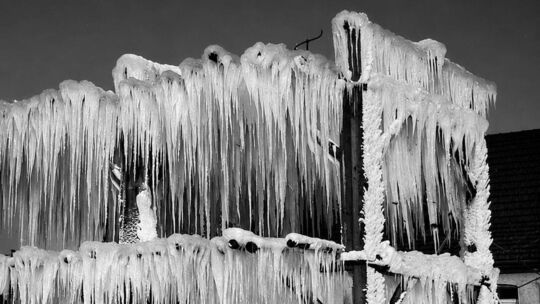 Der Eisgalgen des Teckkellers. Foto: pt/KI-optimiert