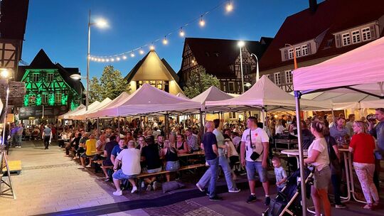 Der Kirchheimer Marktplatz bietet den stimmungsvollen Rahmen für stilvollen Biergenuss. Foto: pr