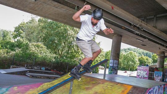 Hier, im Skatepark unter der Adenauerbrücke, nahm alles seinen Anfang. Foto: Roberto Bulgrin