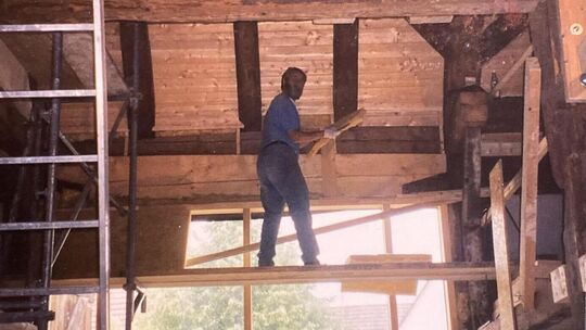 Viel Eigenleistung war gefragt, als der Naberner Bürgerverein vor über 25 Jahren die Zehntscheuer umgebaut hat. Das hat die Vere Viel Eigenleistung war gefragt, als der Naberner Bürgerverein vor über 25 Jahren die Zehntscheuer umgebaut hat. Das hat die Vere