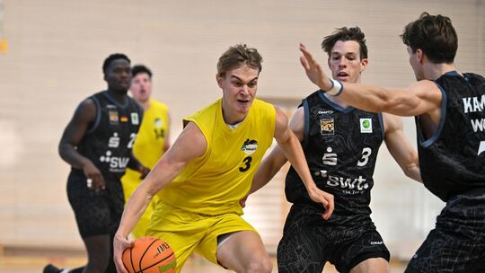 Kirchheims Neuzugang Paul Viefhues war einer der Aktivposten im Spiel der Knights gegen Tübingen. Foto: Markus Brändli