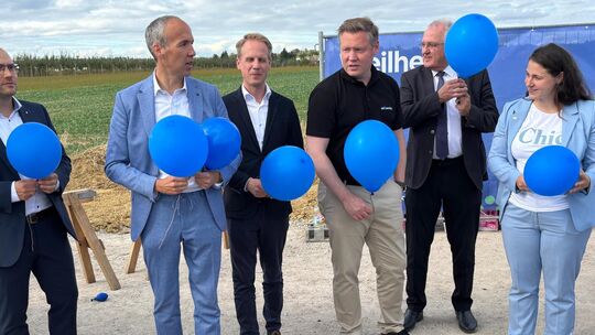Gaben den Startschuss: Landrat Marcel Musolf, Bürgermeister Johannes Züfle, MdB Matthias Hiller (CDU), Cellcentric CTO Nicholas