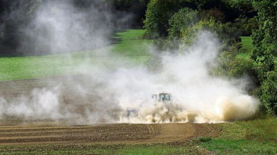 Einmal in den Acker gelangt, bleiben die PFAS im Boden. Symbolfoto: Dieter Ruoff Einmal in den Acker gelangt, bleiben die PFAS im Boden. Symbolfoto: Dieter Ruoff