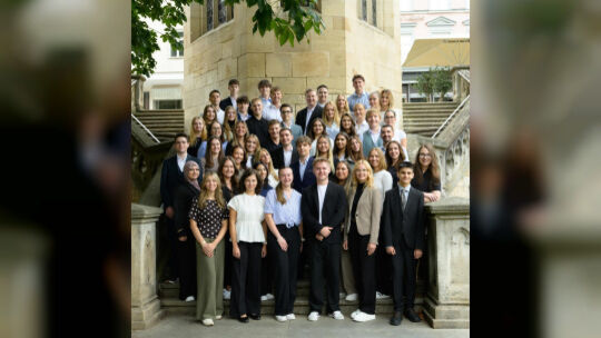 49 junge Menschen haben ihre Ausbildung oder ihr duales Studium bei der Kreissparkasse Esslingen-Nürtingen im August begonnen. F 49 junge Menschen haben ihre Ausbildung oder ihr duales Studium bei der Kreissparkasse Esslingen-Nürtingen im August begonnen. F