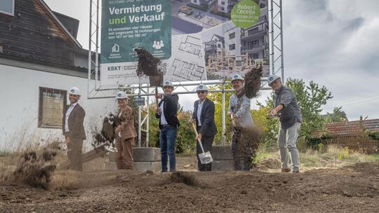 Offizieller Beginn der Bauarbeiten am Projekt „Paradiesle 39“ war der symbolische Spatenstich am gestrigen Dienstag. Foto: Car