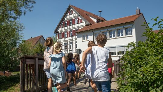 Die Grundschule in Ohmden ist seit vielen Jahren Ganztagsschule. Archivfoto: Carsten Riedl Die Grundschule in Ohmden ist seit vielen Jahren Ganztagsschule. Archivfoto: Carsten Riedl