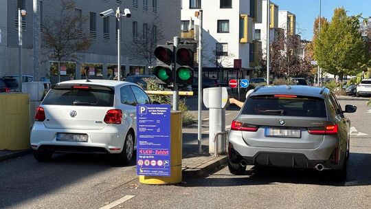 Wer sein Auto für maximal eine Stunde abstellen möchte und im Nanz-Center nichts kauft, zahlt dort am meisten. Foto: Fiona Peter Wer sein Auto für maximal eine Stunde abstellen möchte und im Nanz-Center nichts kauft, zahlt dort am meisten. Foto: Fiona Peter