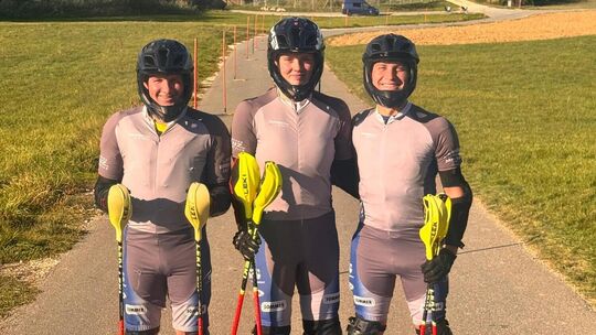 Auf der Trainingsstrecke in Unterensingen haben Luca Gökeler, Luna Schwarz und Moritz Schreiber (von links) vor der WM noch mal Auf der Trainingsstrecke in Unterensingen haben Luca Gökeler, Luna Schwarz und Moritz Schreiber (von links) vor der WM noch mal