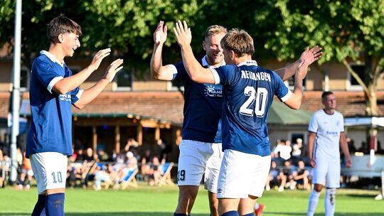 Die Neidlinger, hier beim Teckbotenpokal, wollen endlich auch zu Hause jubeln. Foto: Markus Brändli