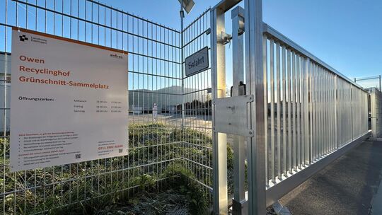 Sesam öffne dich: Das elektrisch betriebene Rolltor am Owener Recyclinghof soll sich künftig per QR-Code öffnen lassen. Foto: Be