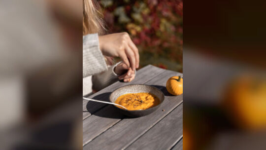 Kürbisse und anderes saisonales Herbstgemüse sind wertvolle Quellen für Vitamine, Mineralstoffe und Ballaststoffe. Foto: Pexels