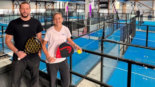 Dino Tomazic und Steffi Bachofer haben den Schritt in die Selbstständigkeit gewagt und im Kruichling den Padel Park eröffnet. Do Dino Tomazic und Steffi Bachofer haben den Schritt in die Selbstständigkeit gewagt und im Kruichling den Padel Park eröffnet. Do