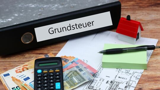 Der Haushalt ist aktuell das Sorgenkind in Ohmden. Symbolfoto: Stock Adobe