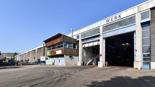 Umbauarbeiten: Die Einfahrt zum Kompostwerk in Kirchheim wird erneuert, daher bleibt die Schrott-Annahmestelle zetiweise geschlo Umbauarbeiten: Die Einfahrt zum Kompostwerk in Kirchheim wird erneuert, daher bleibt die Schrott-Annahmestelle zetiweise geschlo