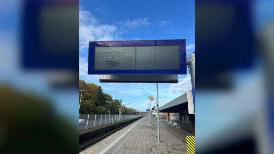 Tote Hose am Kirchheimer Bahnhof. Die S1 fährt erst am Mittwoch wieder. Foto: Oliver Stortz