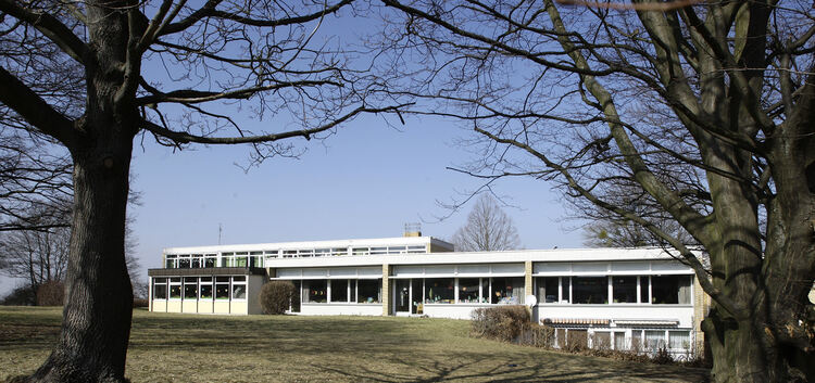 Bissingens Schullandschaft im Umbruch: In den Grundschulpavillon (im Vordergrund rechts) soll ab Sommer 2014 nach einem Umbau de