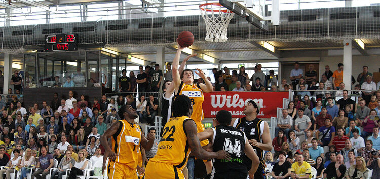 Basketball 2. Liga: Kirchheim-Cuxhaven (Sporthalle Stadtmitte)