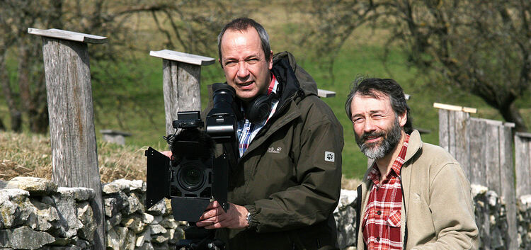 Dieter Hagmann (links) dreht einen 3D-Film über den Heidengraben. Unterstützt wird er bei seiner Arbeit von Achim Lehmkuhl, ehre