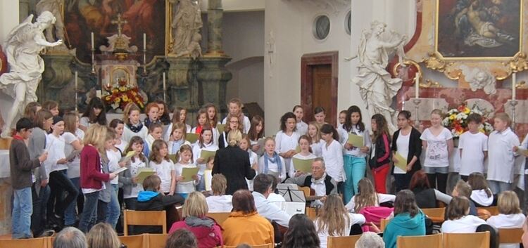 Selbst die Engel sangen in der Schlosskirche Sankt Marien mit den Lenninger Kindern.Foto: privat